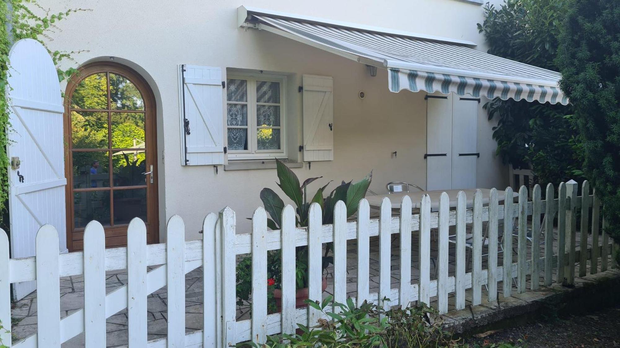 Chez Pierre Bed & Breakfast Remoncourt Rom bilde